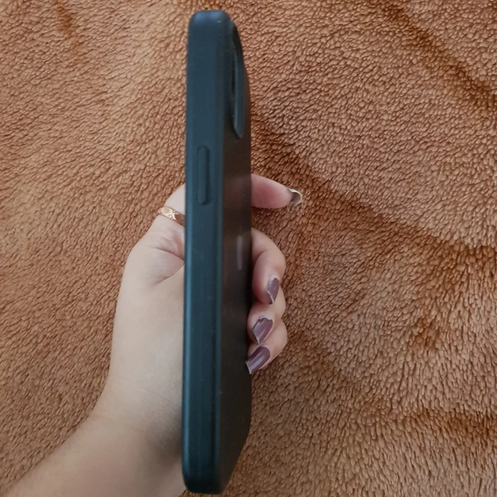 iPhone 13 case - Picture 2 of 4